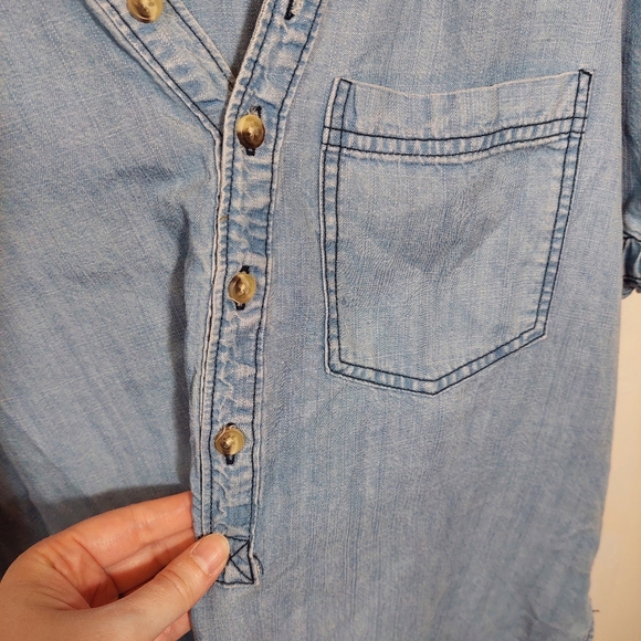 Western Boho Chambray Top – Size Medium – Lightweight Denim Blouse - Picture 5 of 8